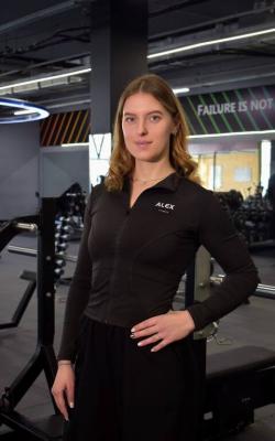 Инструктор тренажерного зала Ефимцова  Алина 