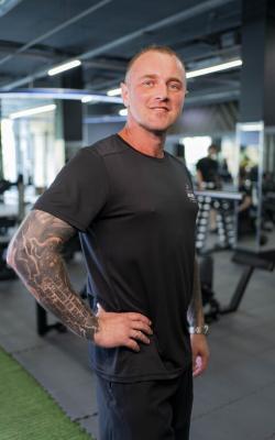 Инструктор тренажерного зала Ганьшин Евгений