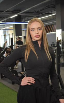 Инструктор тренажерного зала Пешкова Анастасия