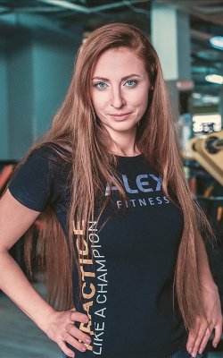 Инструктор групповых программ Александра Карачурина